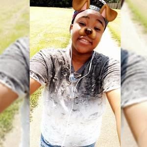 Meet your Posher, Rodneisha